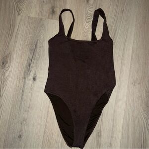 South Beach Ribbed One-Piece Swimsuit Dark Brown Size 8 Scoop Neck High Cut